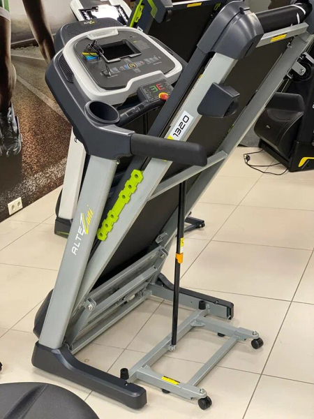 Электрическая беговая дорожка Altezani ALS 1320