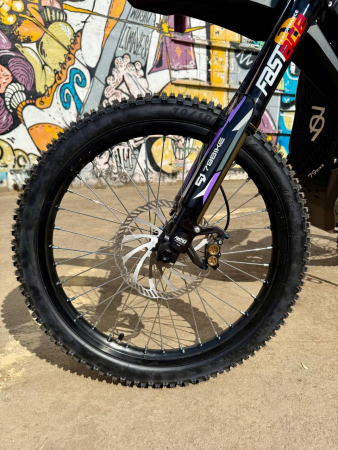 Электромотоцикл эндуро 79bike Falcon Pro пурпурный