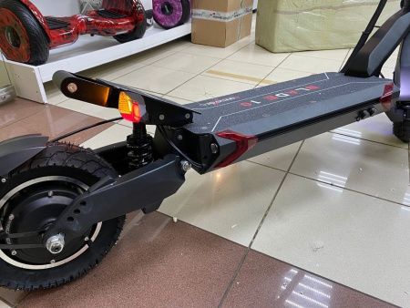 Электросамокат Currus BLADE 10